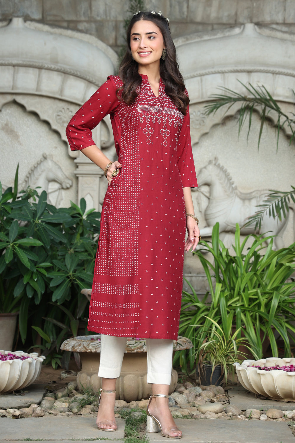 Juniper Women's Maroon Rayon Slub Bandhani A-Line Kurta