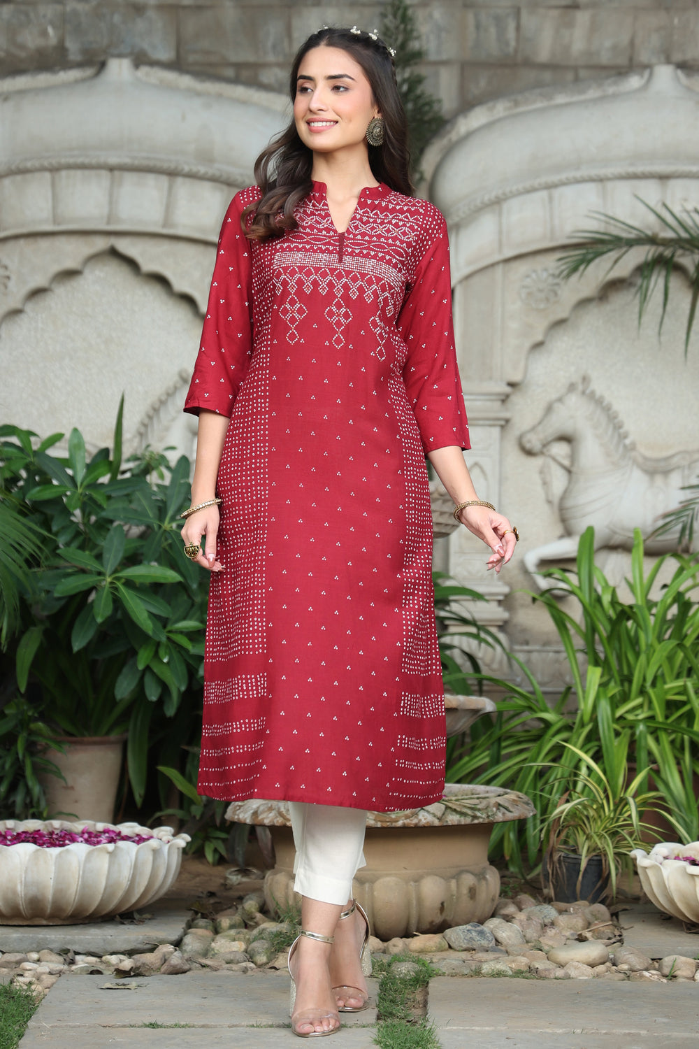 Juniper Women's Maroon Rayon Slub Bandhani A-Line Kurta