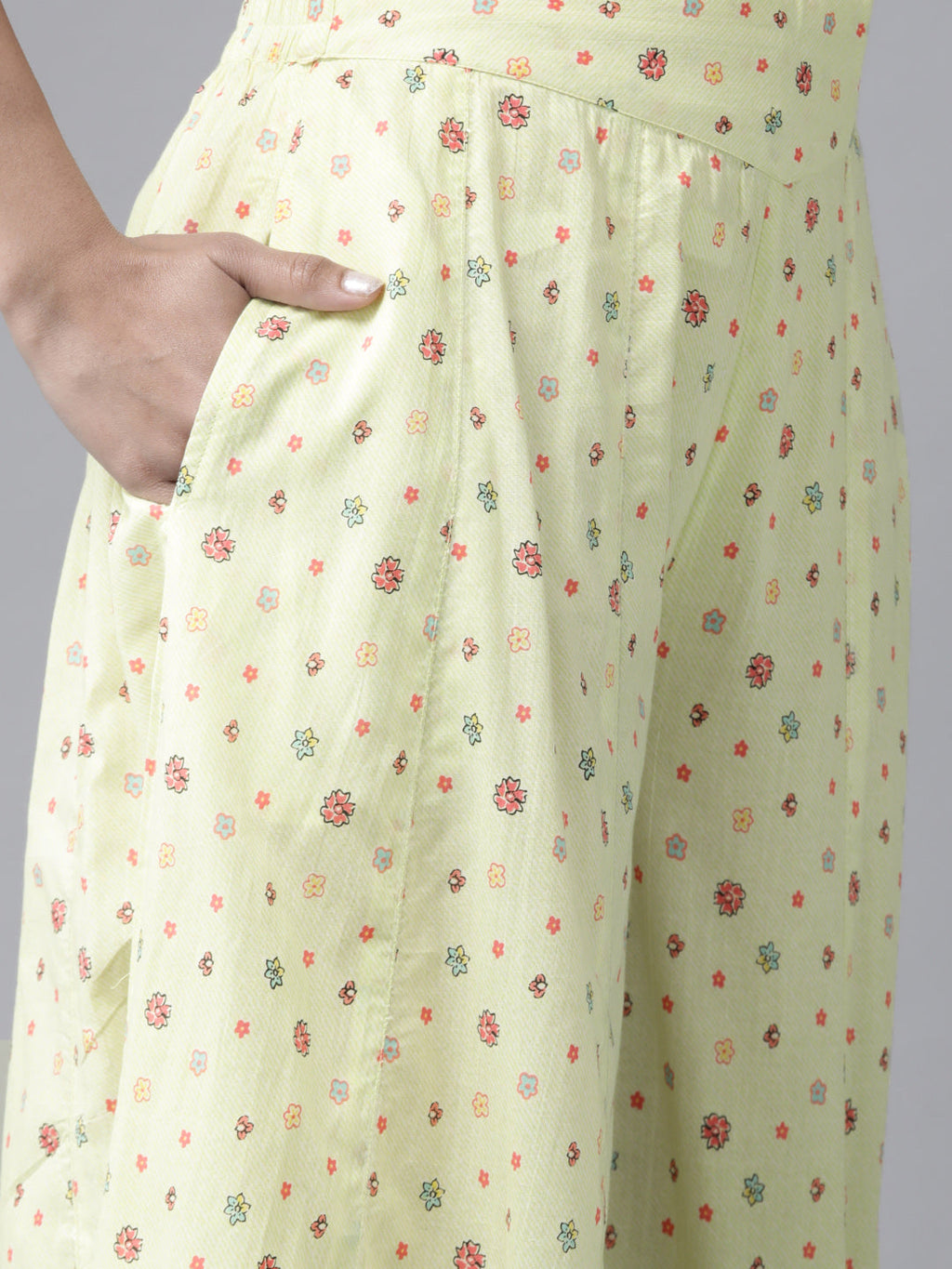 Juniper Women Limegreen Cambric Printed Straight Kurta Sets
