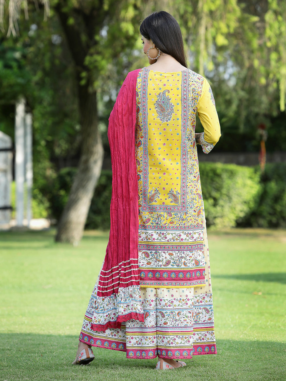 Juniper Women's Yellow Cambric Printed Straight Kurta Sets
