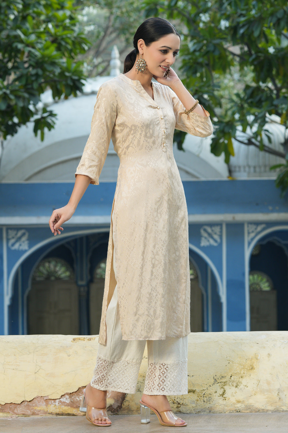 Juniper Women's Ivory Rayon Jacquard Woven - Jacquard Straight Kurta