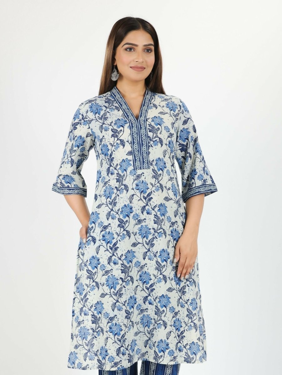 Aramya Off White Soft Cotton Floral Straight Kurta for Women