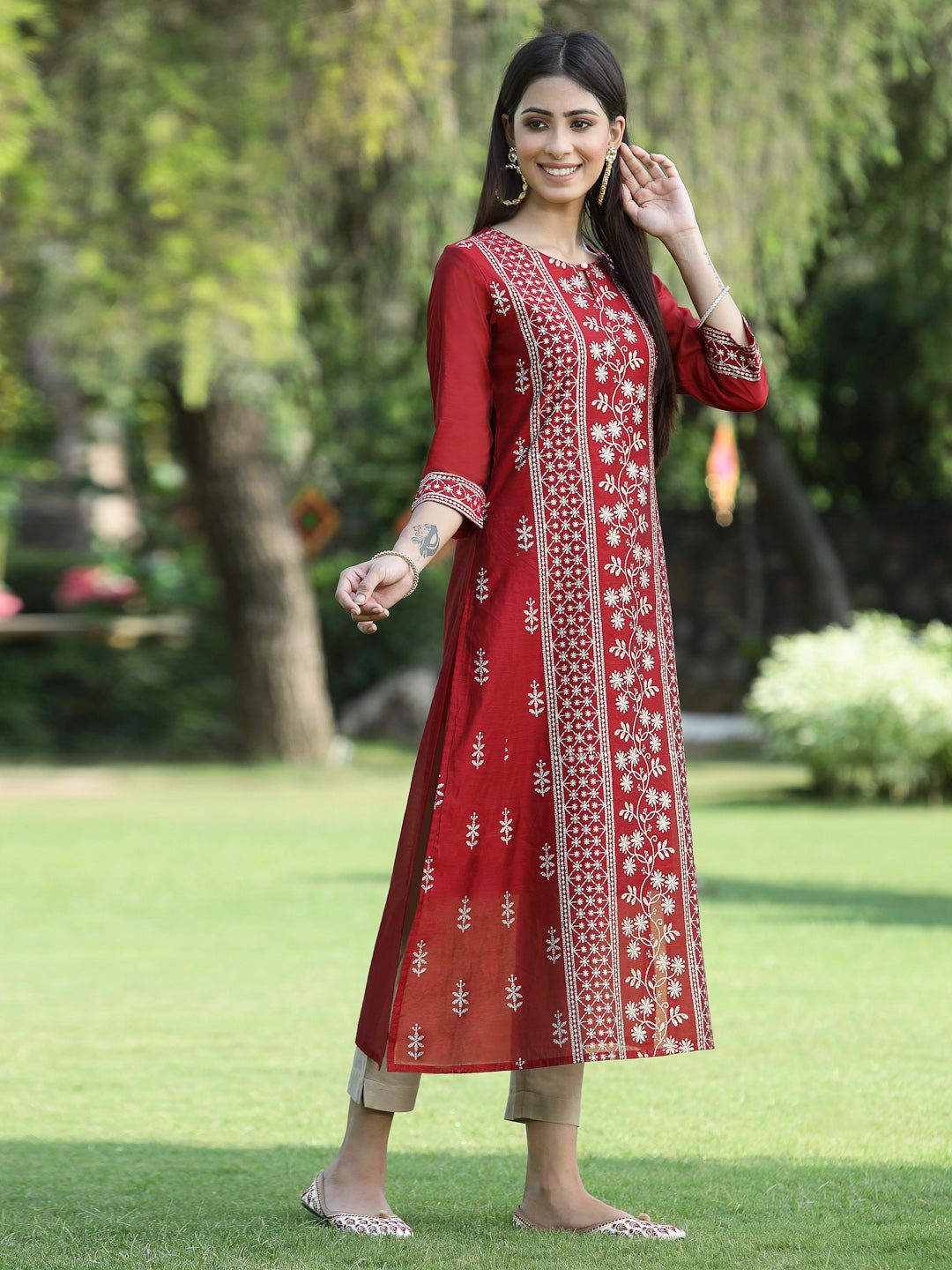 Juniper Womens Maroon Modal Chanderi Foil Printed Straight Kurta