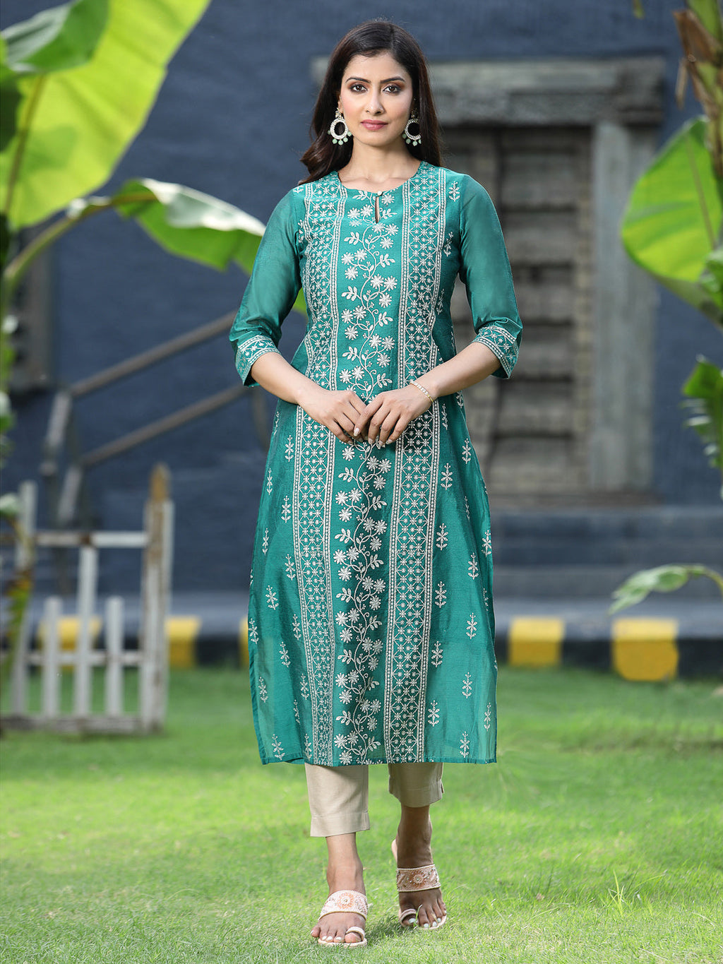 Juniper Womens Ramagreen Modal Chanderi Foil Printed Straight Kurta