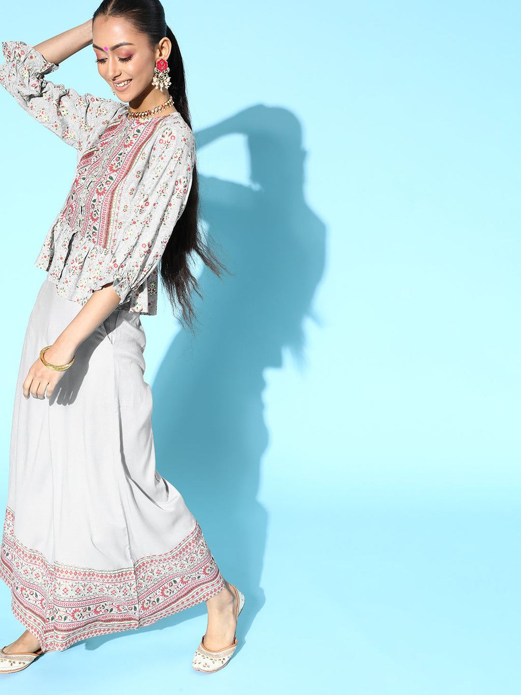 Juniper Womens Grey Floral Printed Rayon Clothing Set