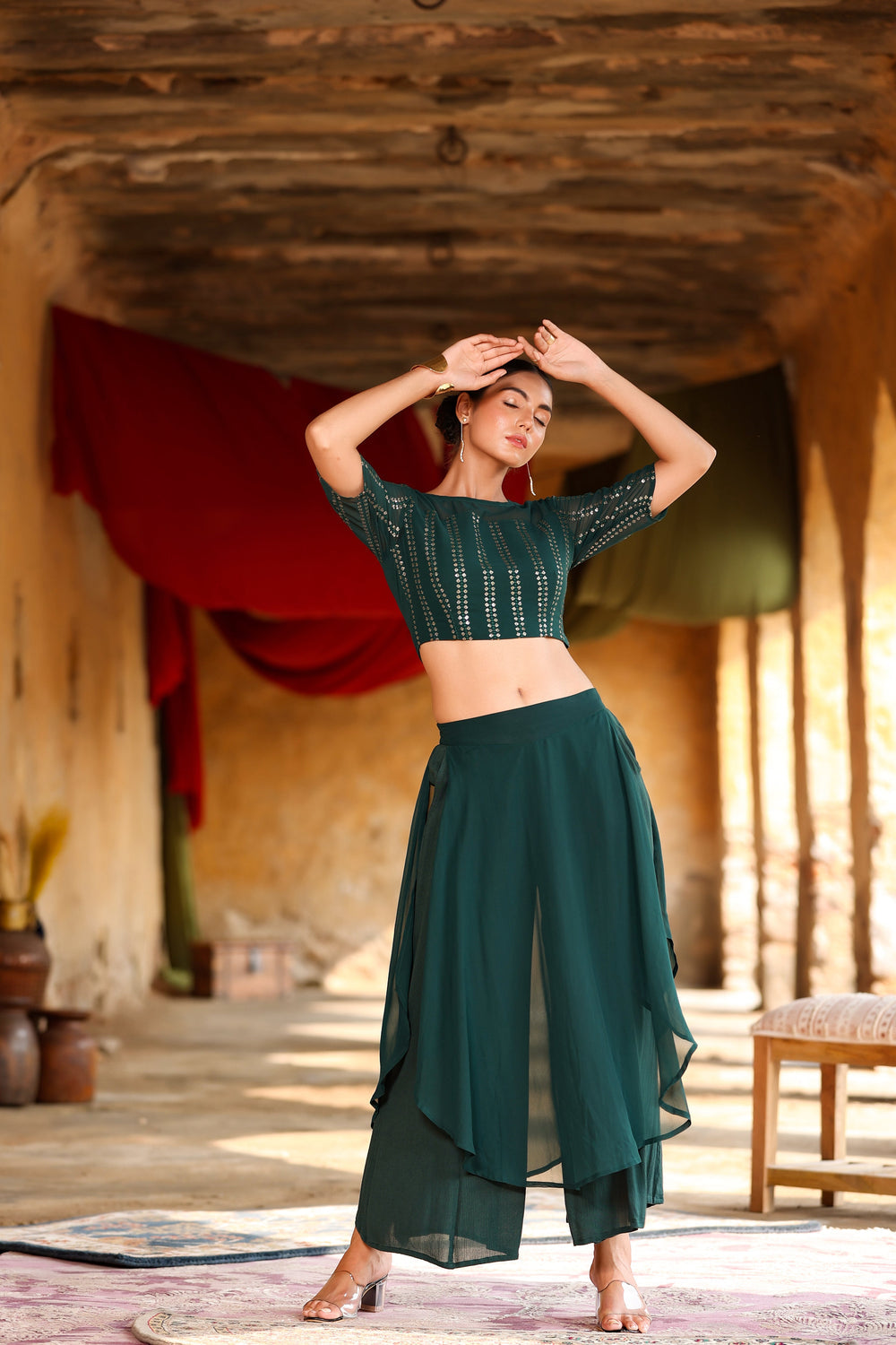Juniper Women's Green Georgette Solid Fitted Clothing Set