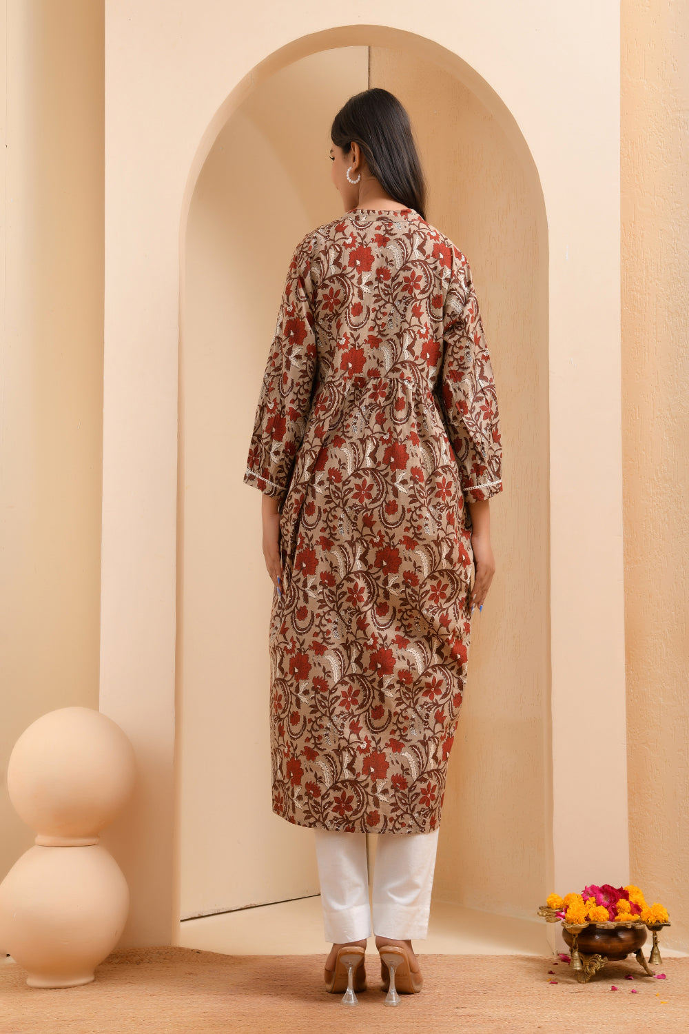 Vaasva Women Ajrakh Printed Kurta Pant Set