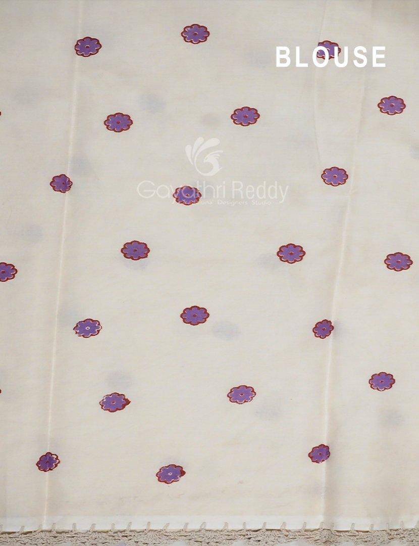 Cream Colour Block Print Crocia Mulmul Cotton Saree By Gayathri Reddy Designer Studio