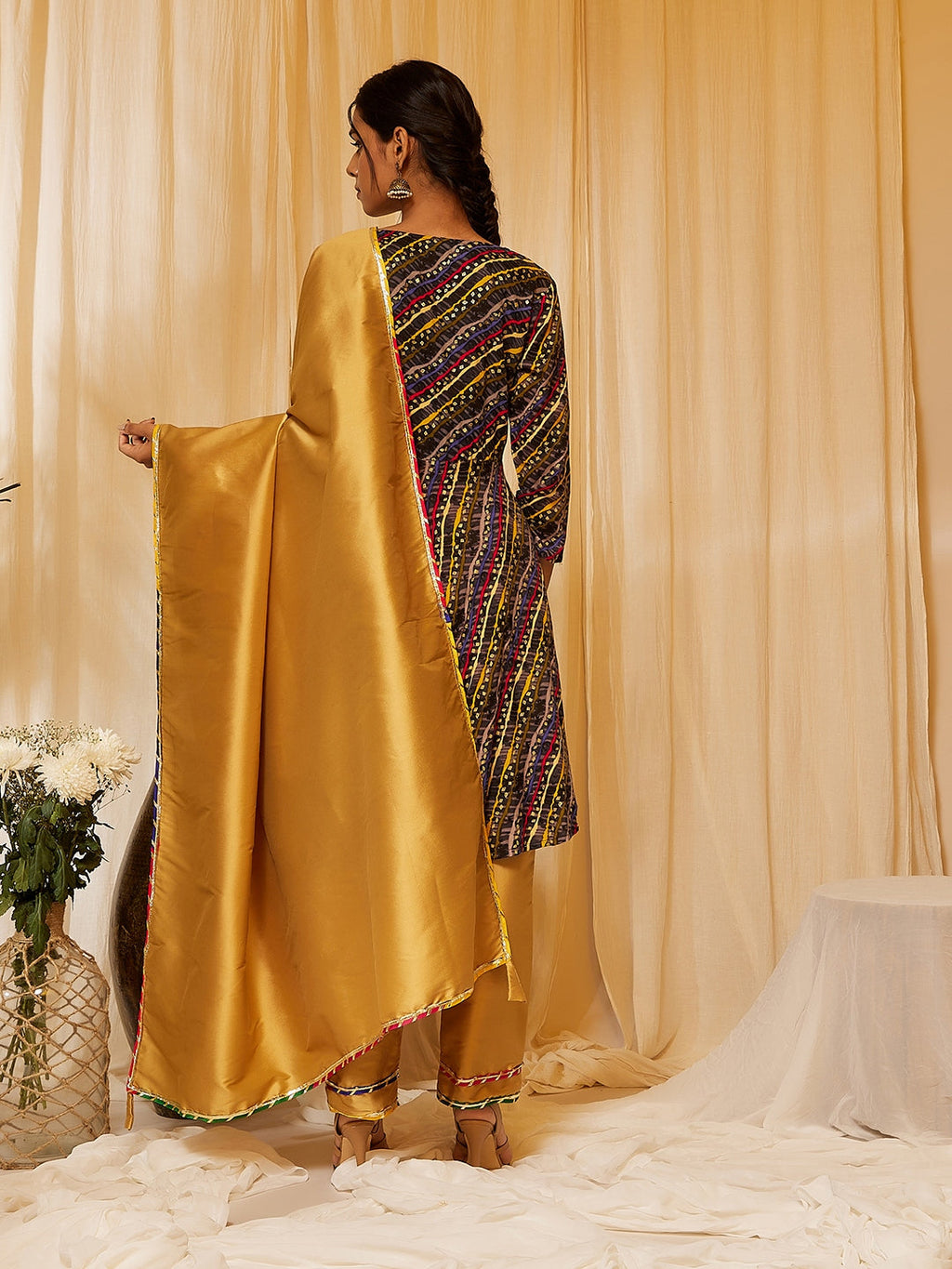 InWeave Charcoal Black Leheriya Silk Set