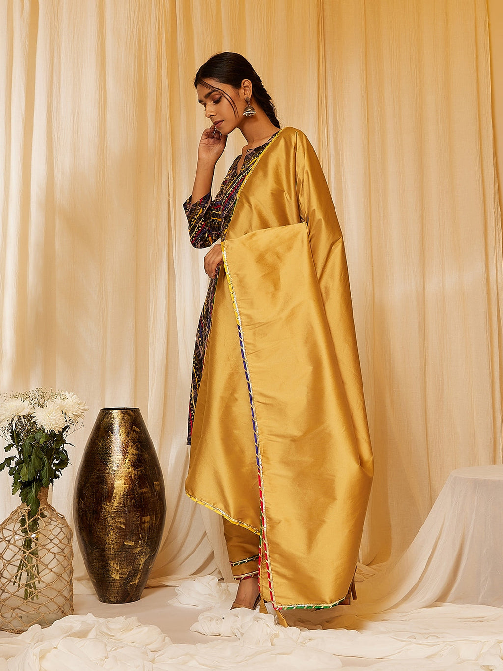 InWeave Charcoal Black Leheriya Silk Set
