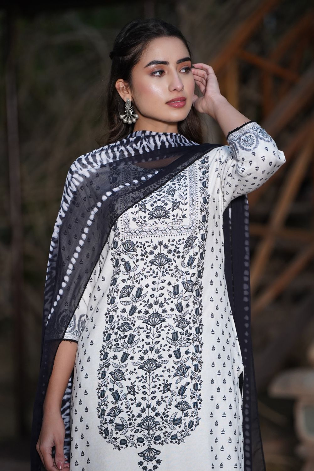 Juniper Womens White Rayon Floral Glitter Placement Printed Straight Kurta With Solid Bottom And Printed Dupatta Set