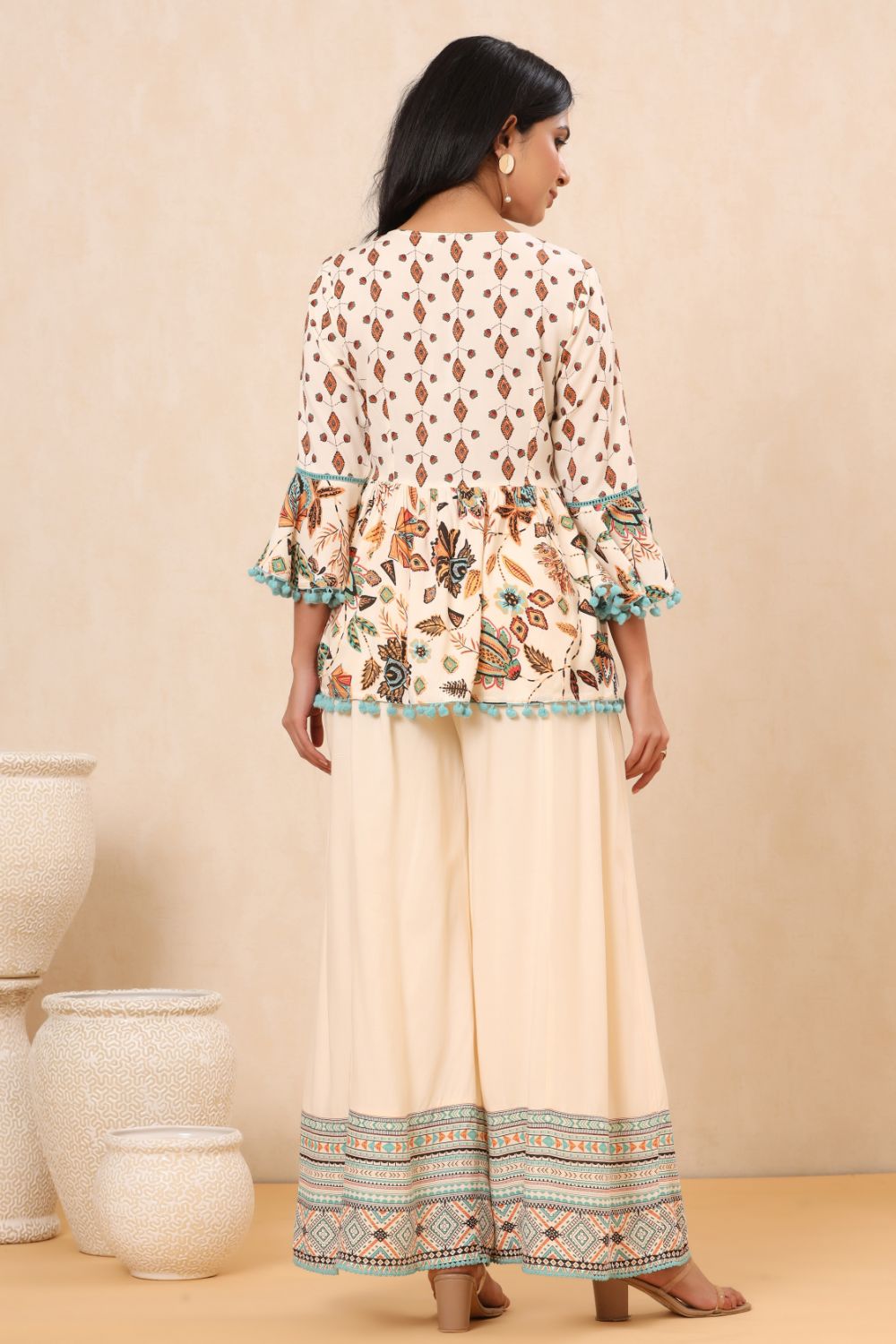 Juniper Womens Ivory Floral Printed Rayon Clothing Set