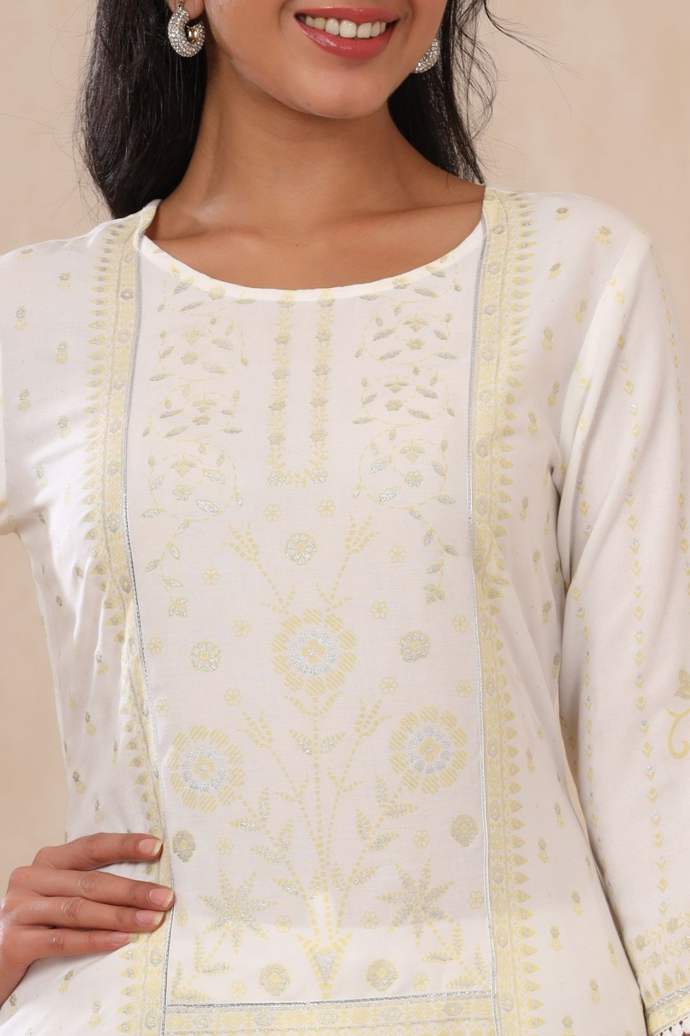 Juniper Womens Off White Rayon Placement Printed Straight Kurta