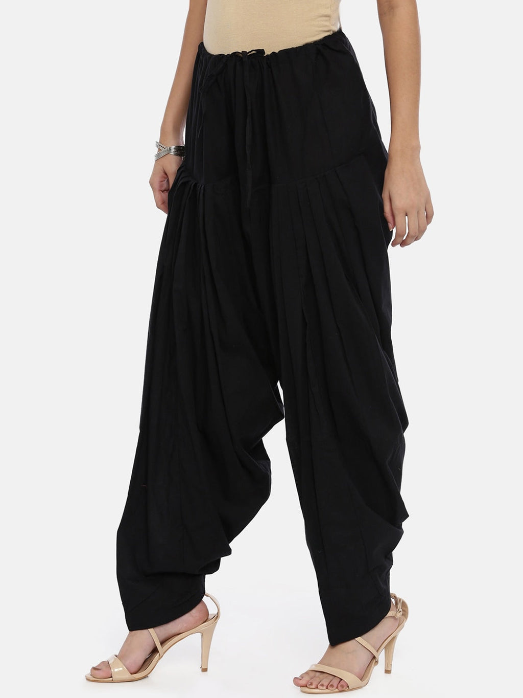 Souchii Black Solid Patiala