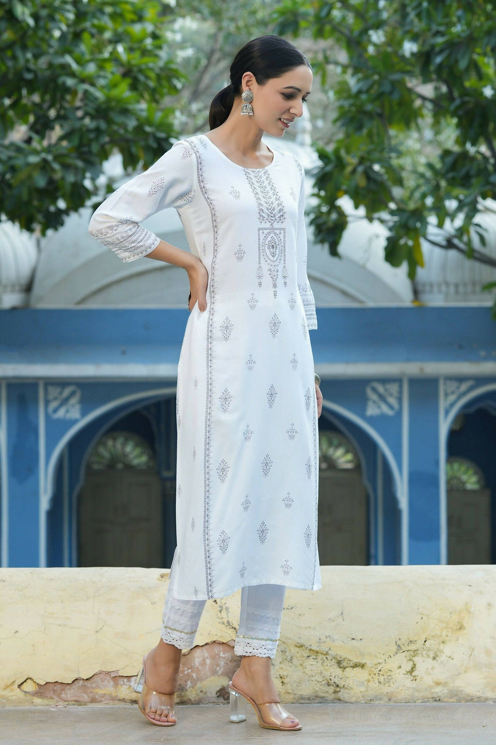 Juniper Women's White Rayon Placement Printed Straight Kurta