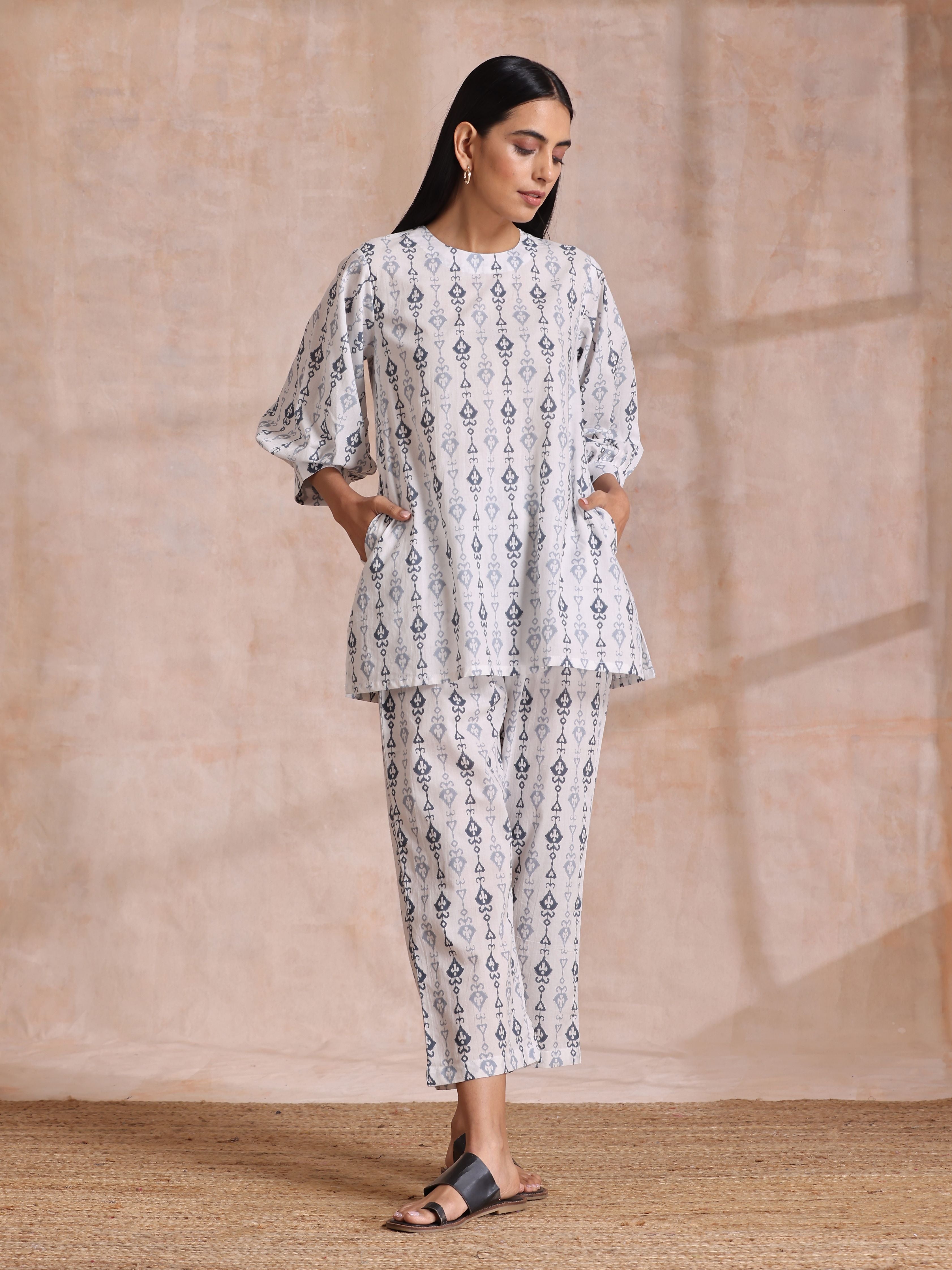 trueBrowns Grey On White Ikat Print Cotton Baggy Sleeve Co-Ord Set