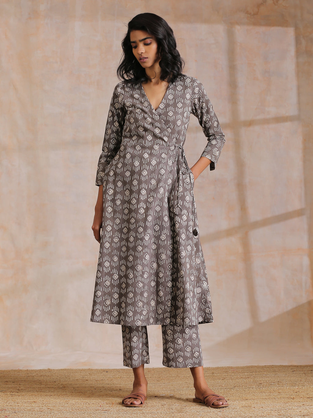 trueBrowns Clay Dabu Geometric Print Cotton Angrakha Kurta Pant Set