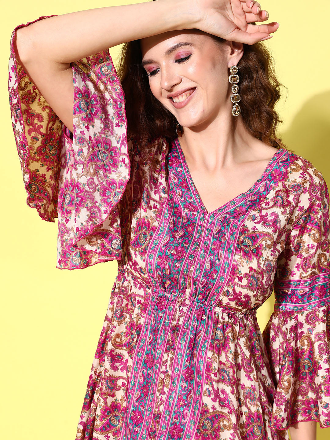 InWeave Women's Fuchsia Floral Prnited Bell Sleeve Short Dress