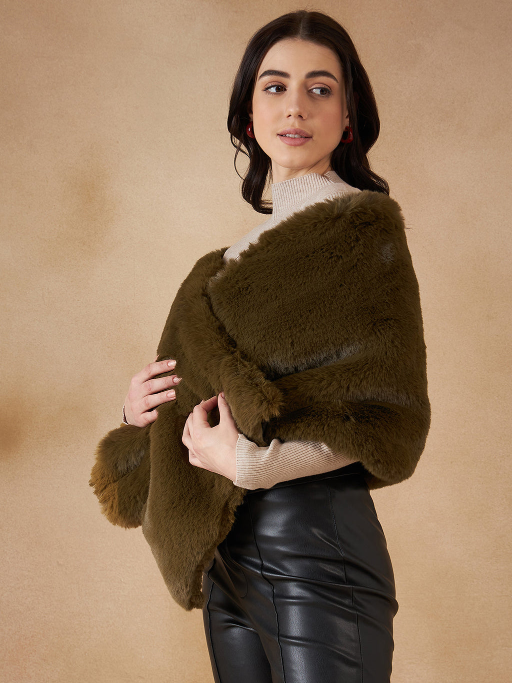 InWeave Women's Mehandi Green Long Faux Fur Cape