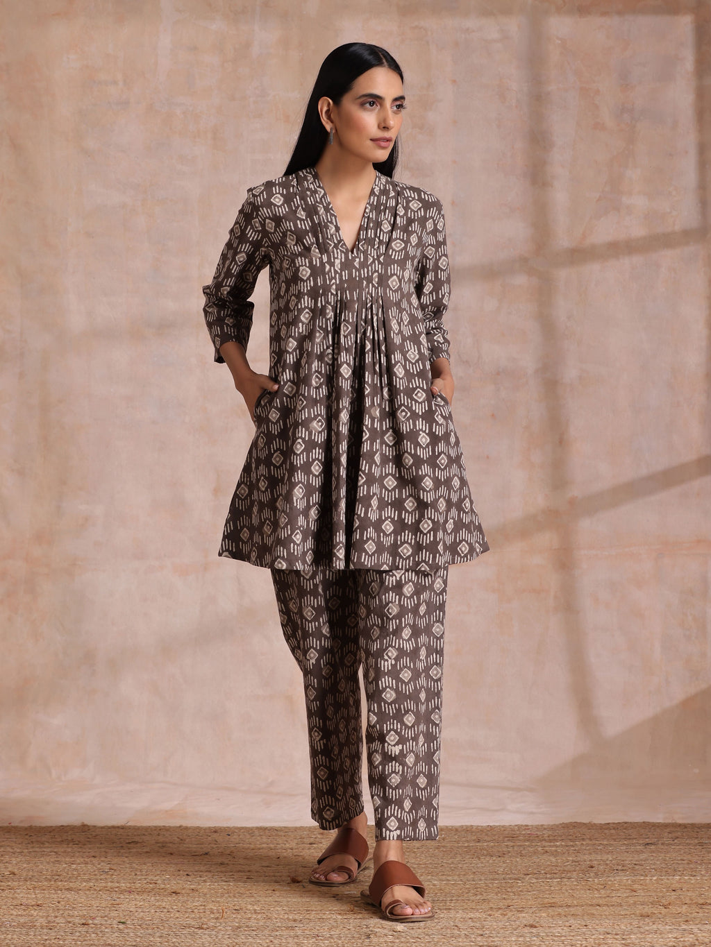 trueBrowns Clay Dabu Geometric Print Cotton Pleated Co-Ord Set
