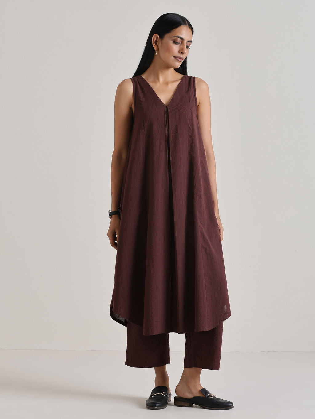 trueBrowns Cola Brown Sleeveless Flared Kurta Pant Set