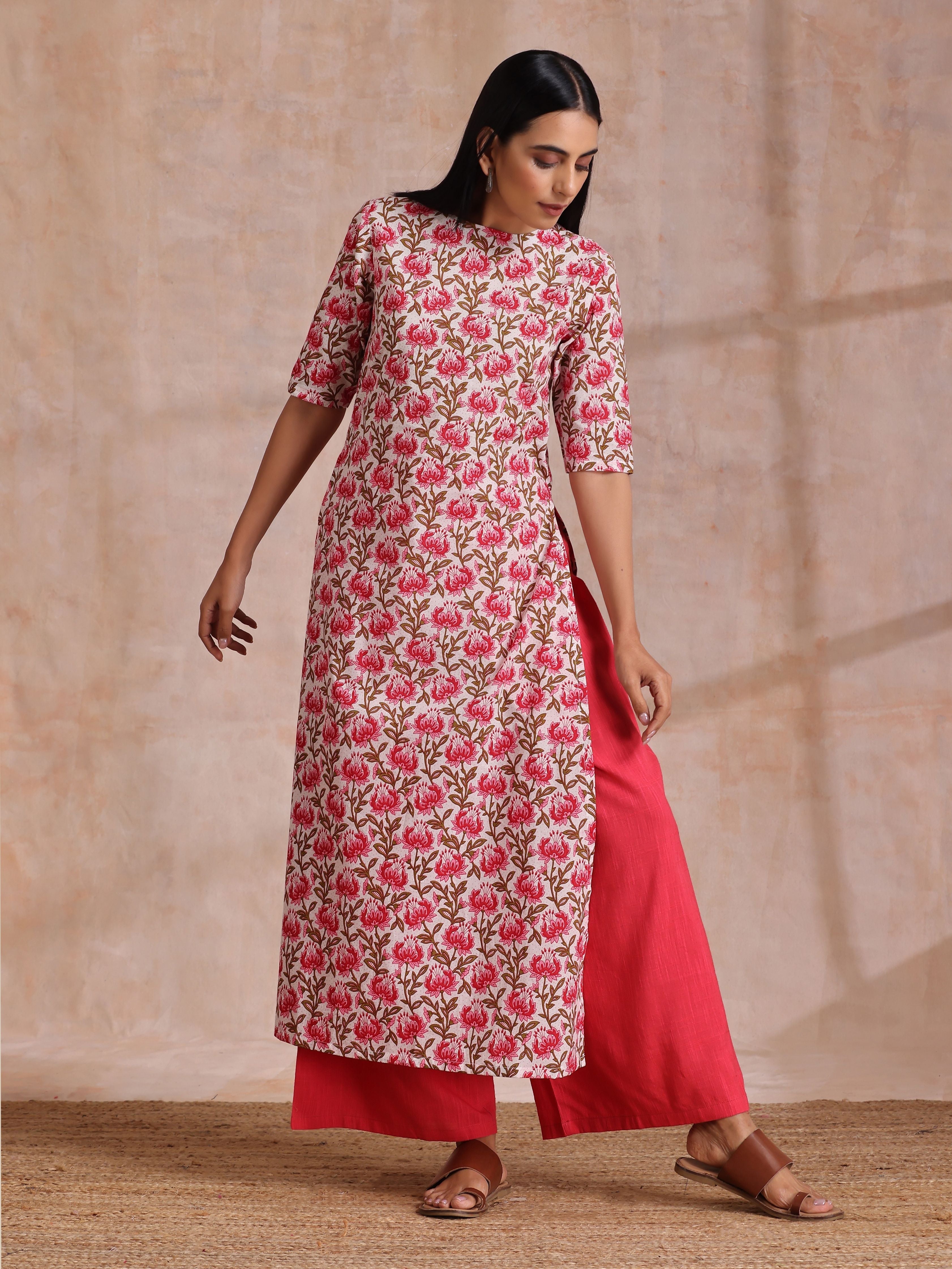 trueBrowns Pink Brown Overall Floral On White Block Print Cotton Slit Kurta Pant Set