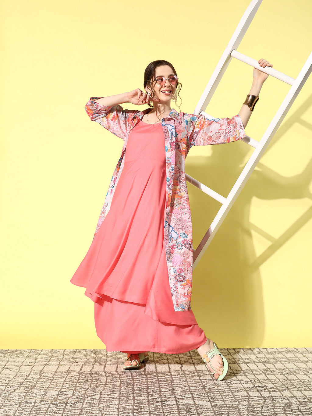 InWeave Women's Camelia Fusion Layer With Peach Sleeveless Kurta Set