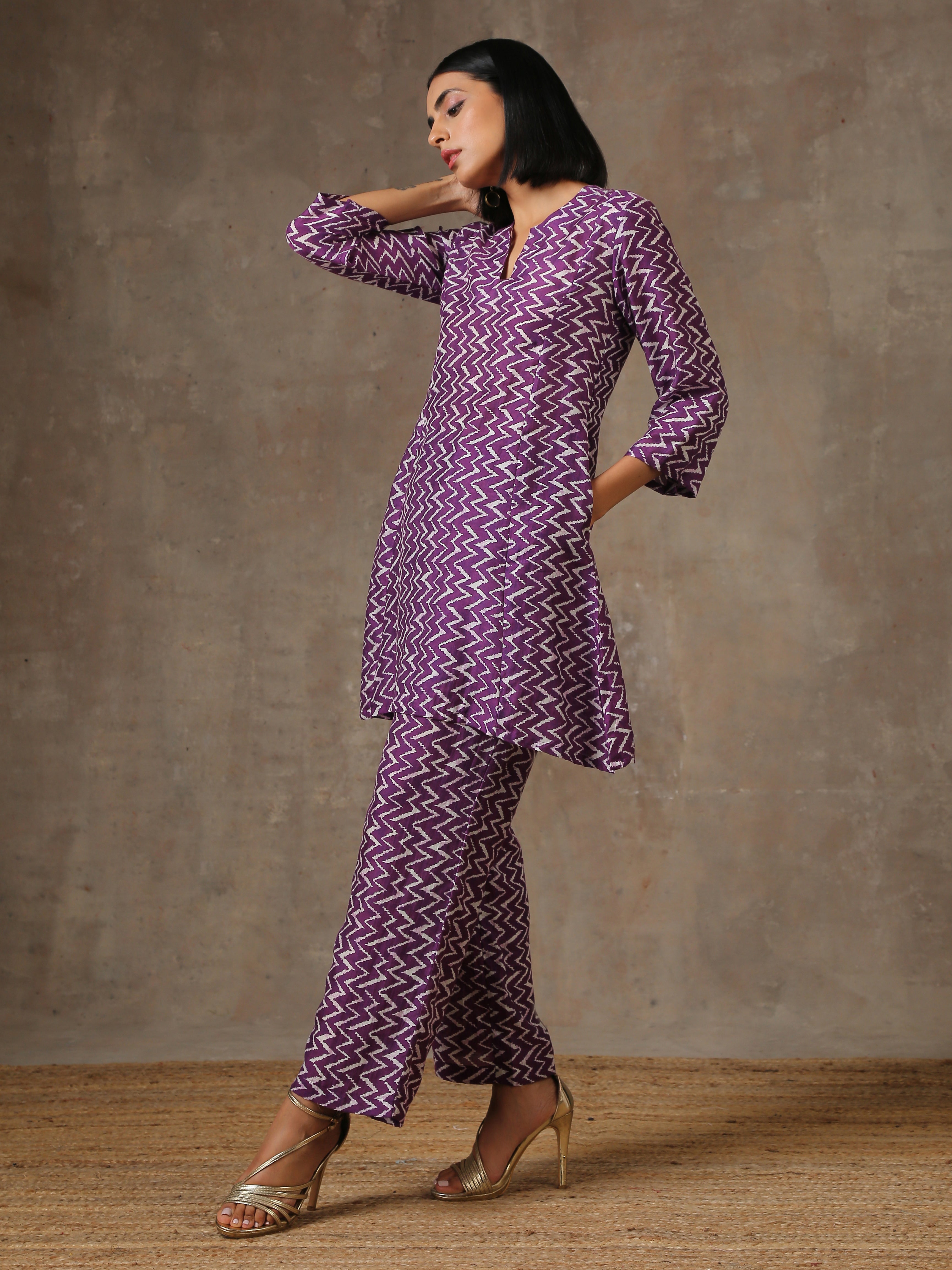 trueBrowns Purple White Lehariya Printed Silk Co-Ord Set