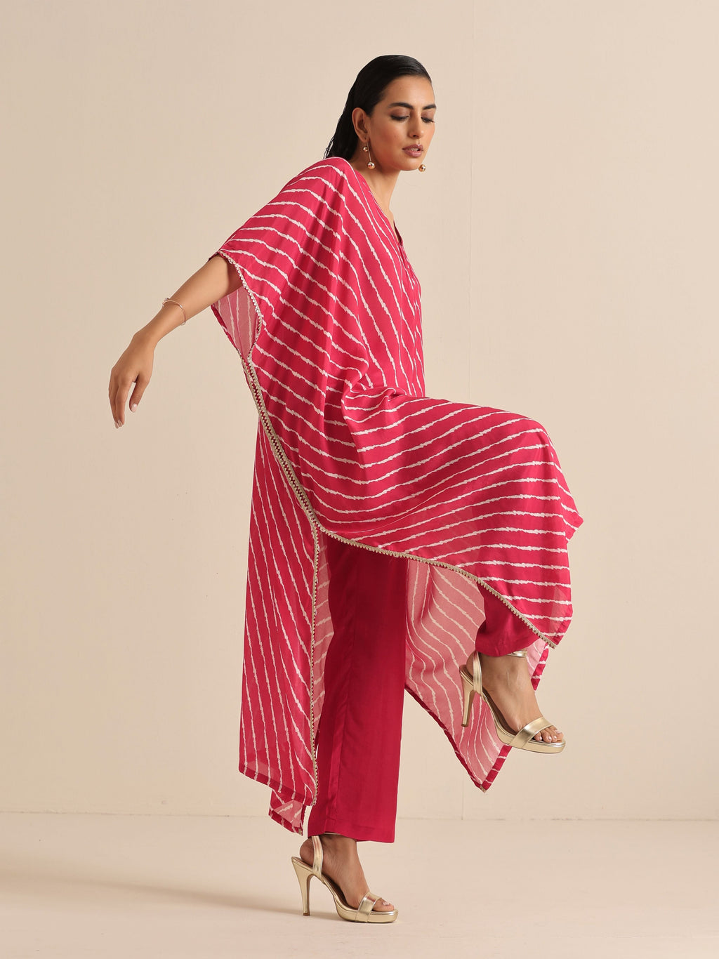 trueBrowns Pink Lehariya Printed Silk Kaftan Pant Set
