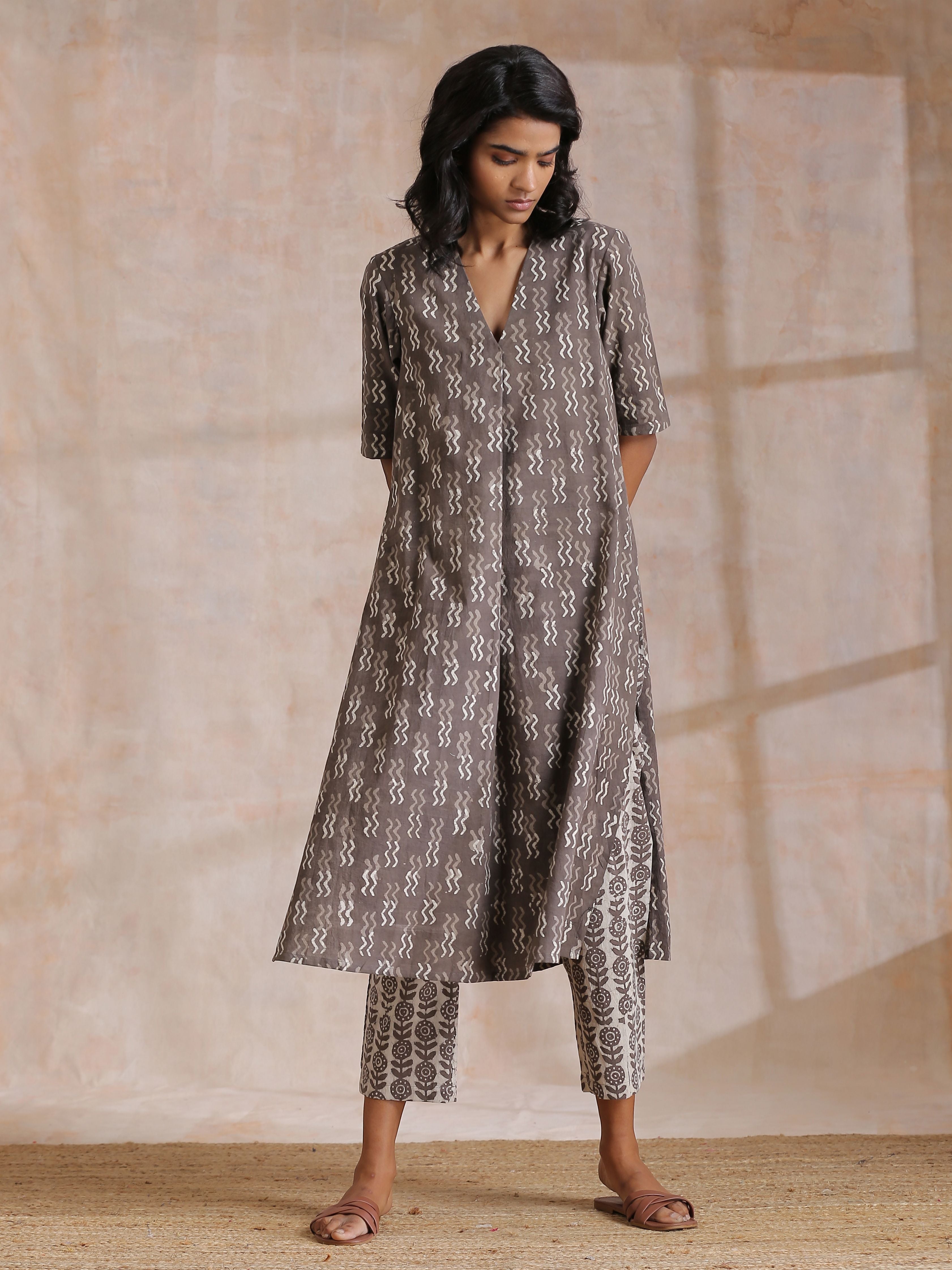 trueBrowns Clay Dabu Zig-Zag Motifs Print Cotton Kurta Pant Set