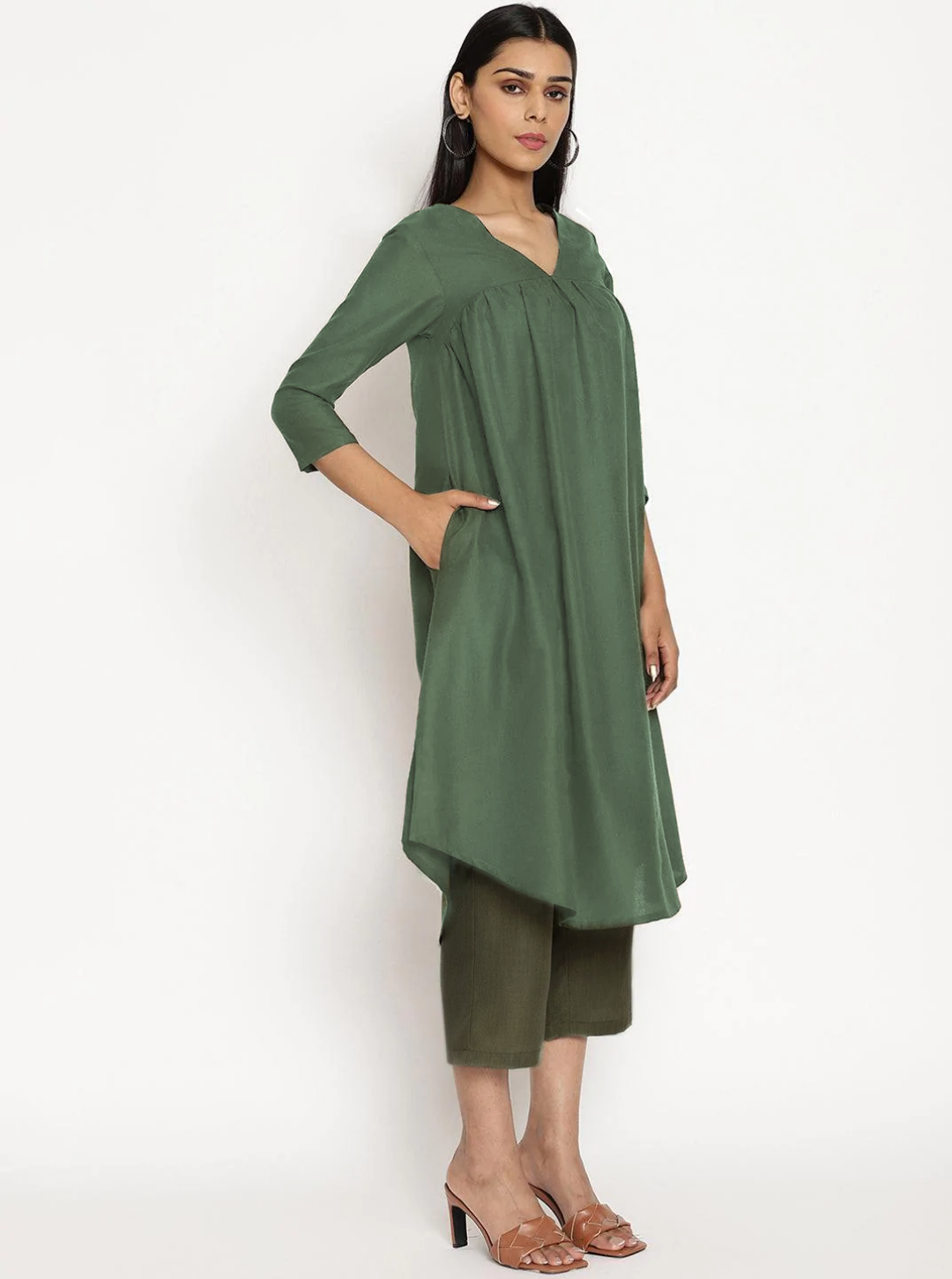 trueBrowns Cotton Linen Light Green Gathered Kurta Pant Set