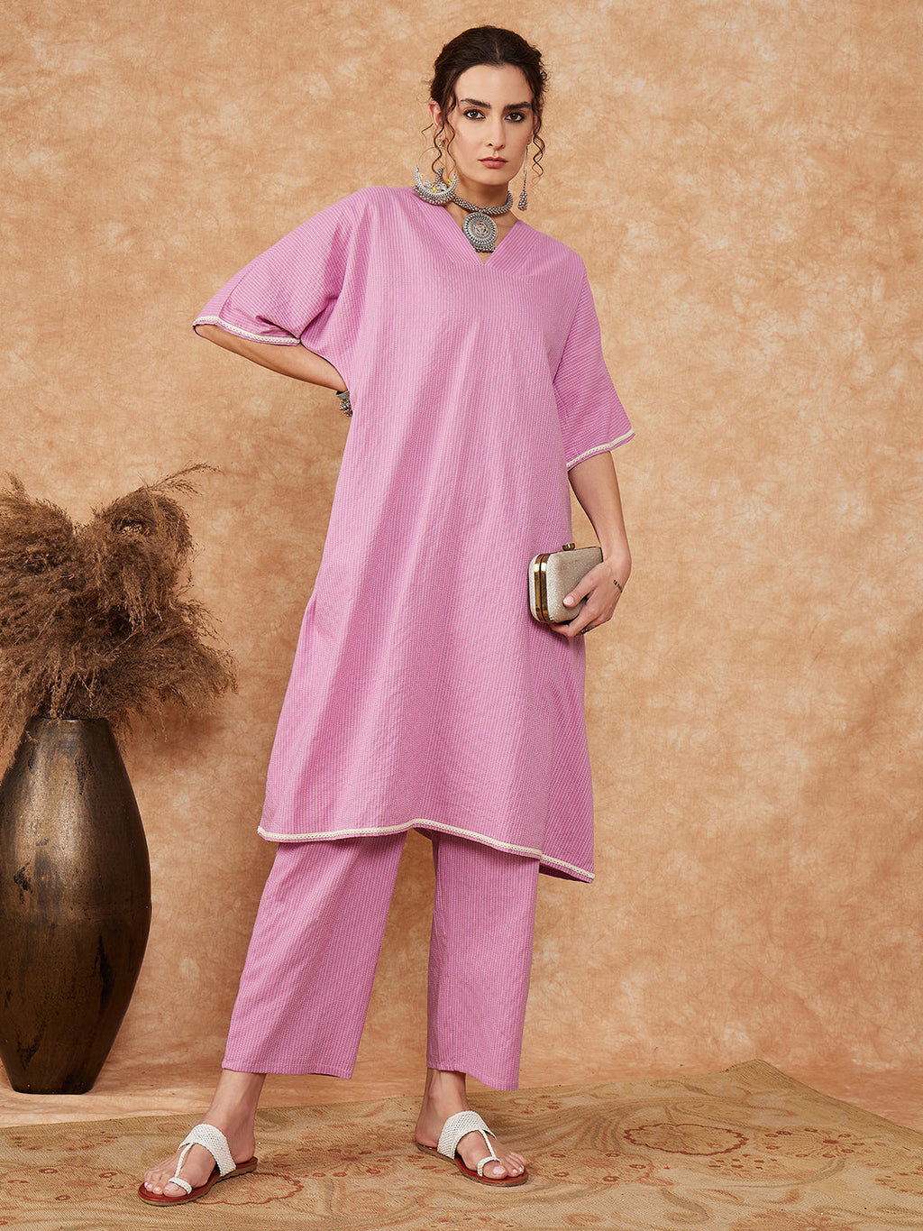 InWeave Women's Mauve Kantha Lace Wrok Kimono Sleeve Kurta Set