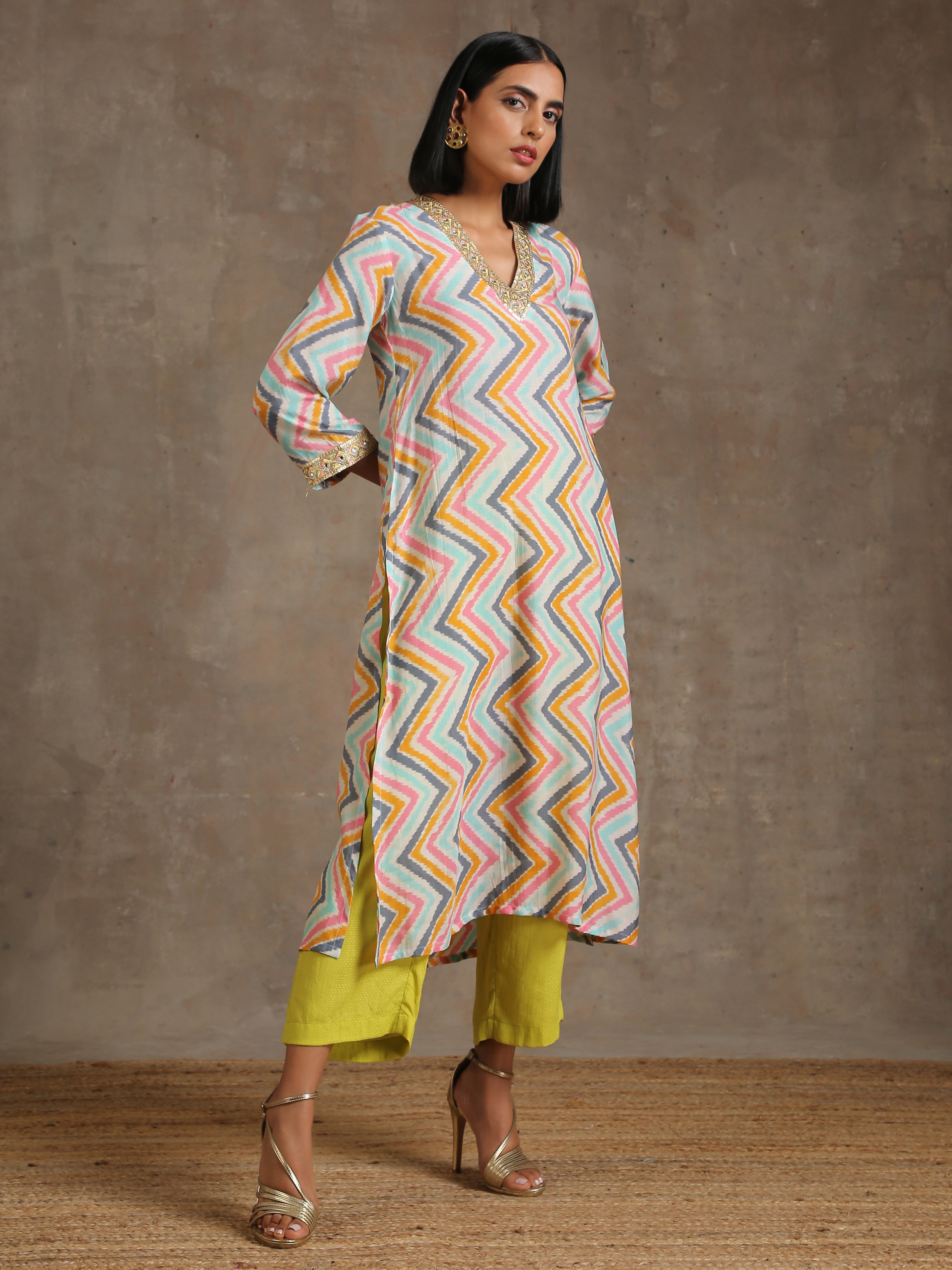 trueBrowns Multicolour Lehariya Printed Silk Kurta Pant Set