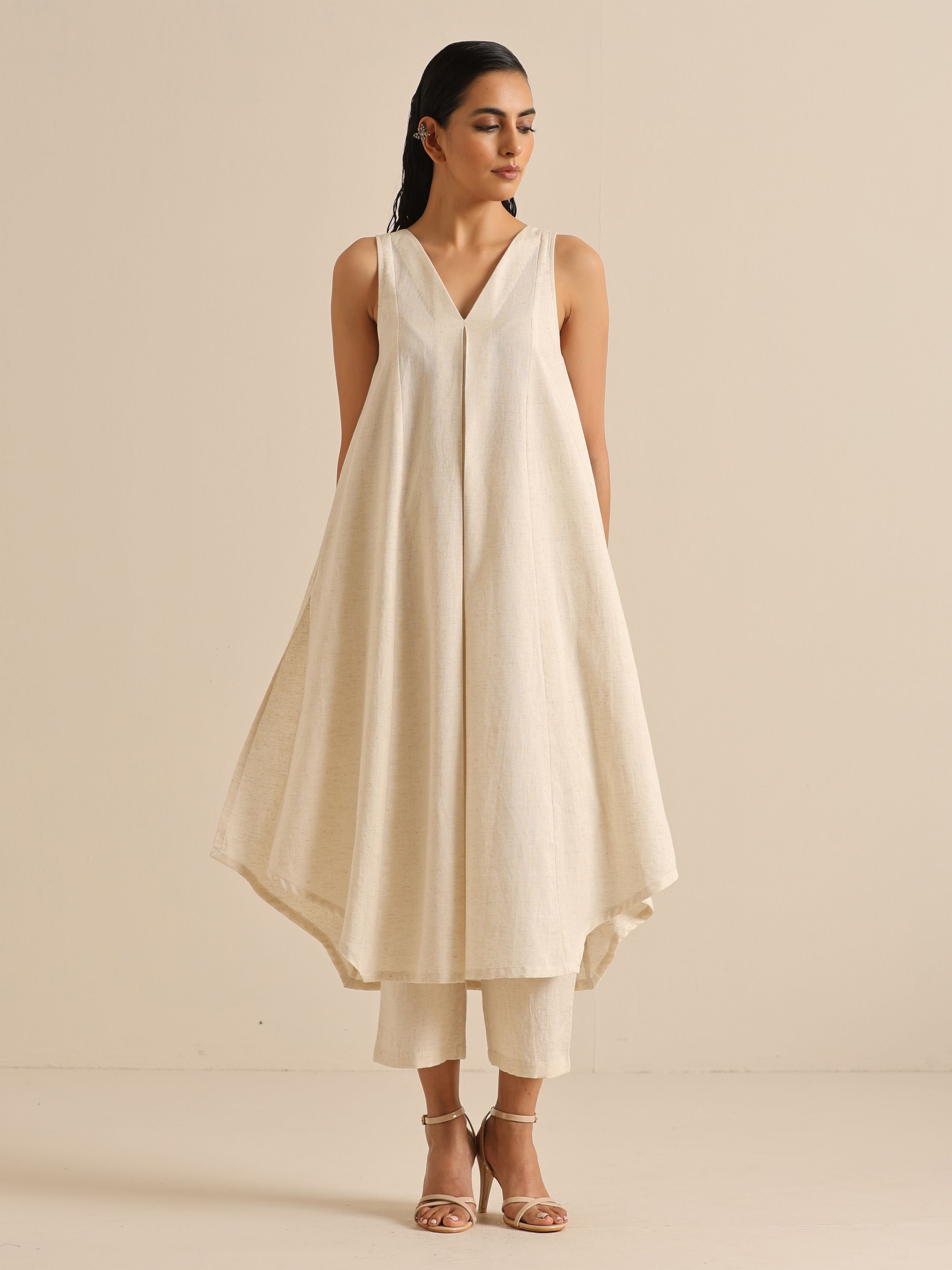 trueBrowns Off-White Sleeveless Kurta Pant Set