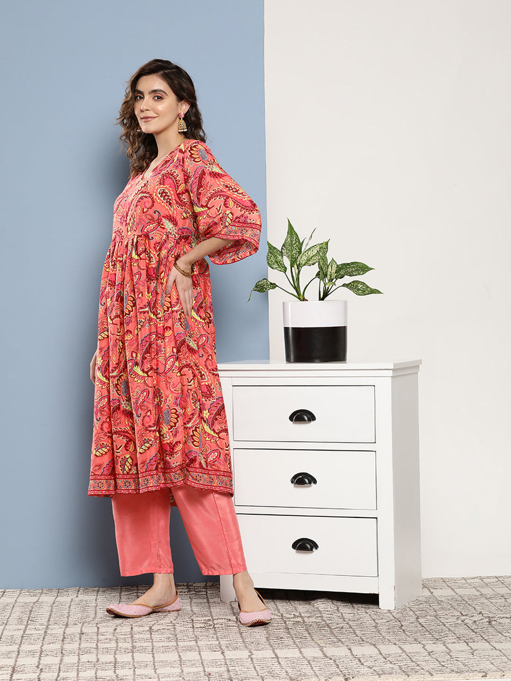 InWeave Women's Camellia V Neck Kurta Set
