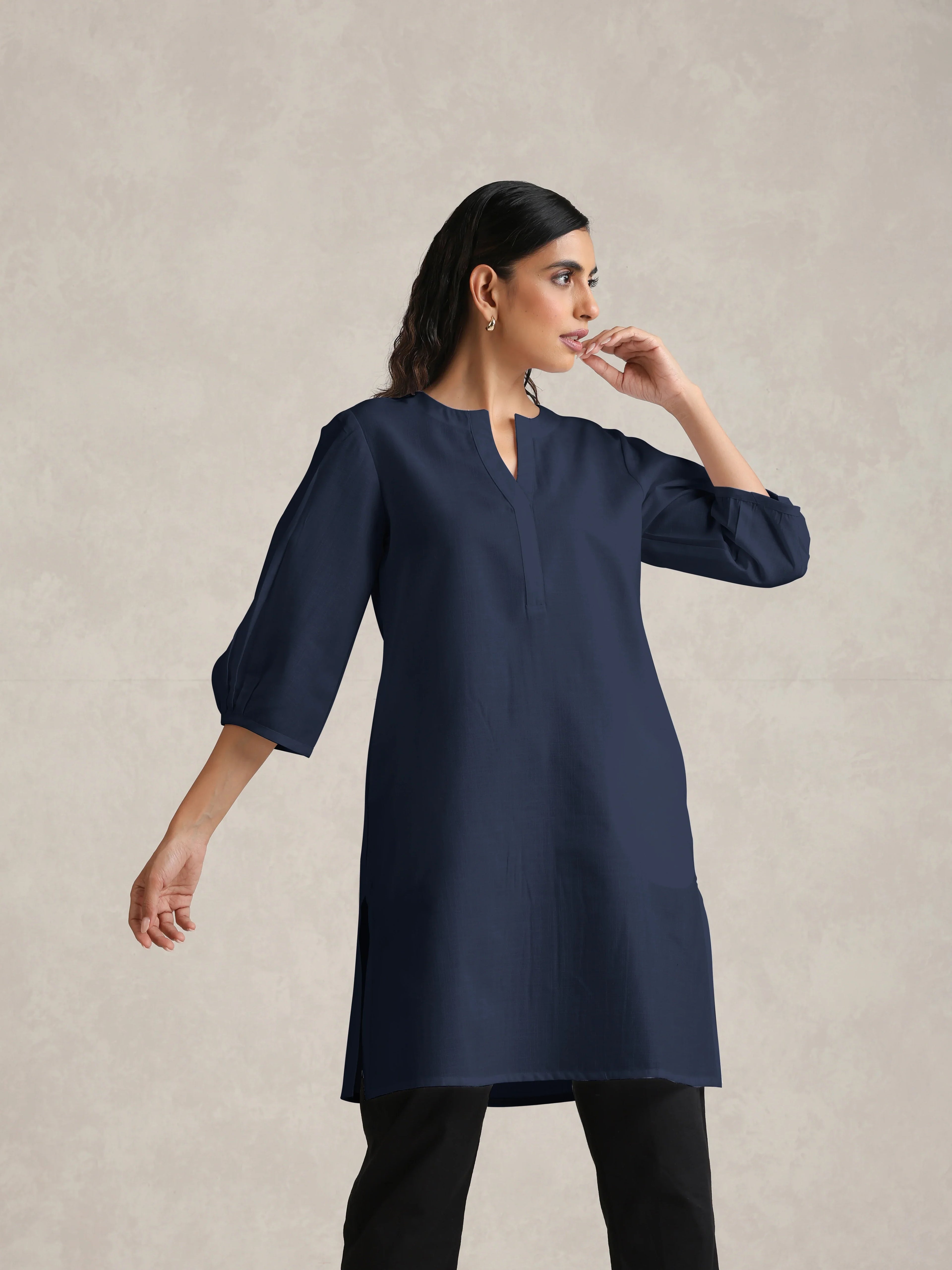trueBrowns Blue Cotton Blend Short Kurta