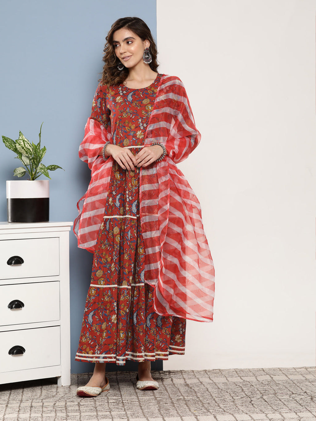 InWeave Women's Red Floral Print Tiered Dress With Lace With Red Leh Dupatta