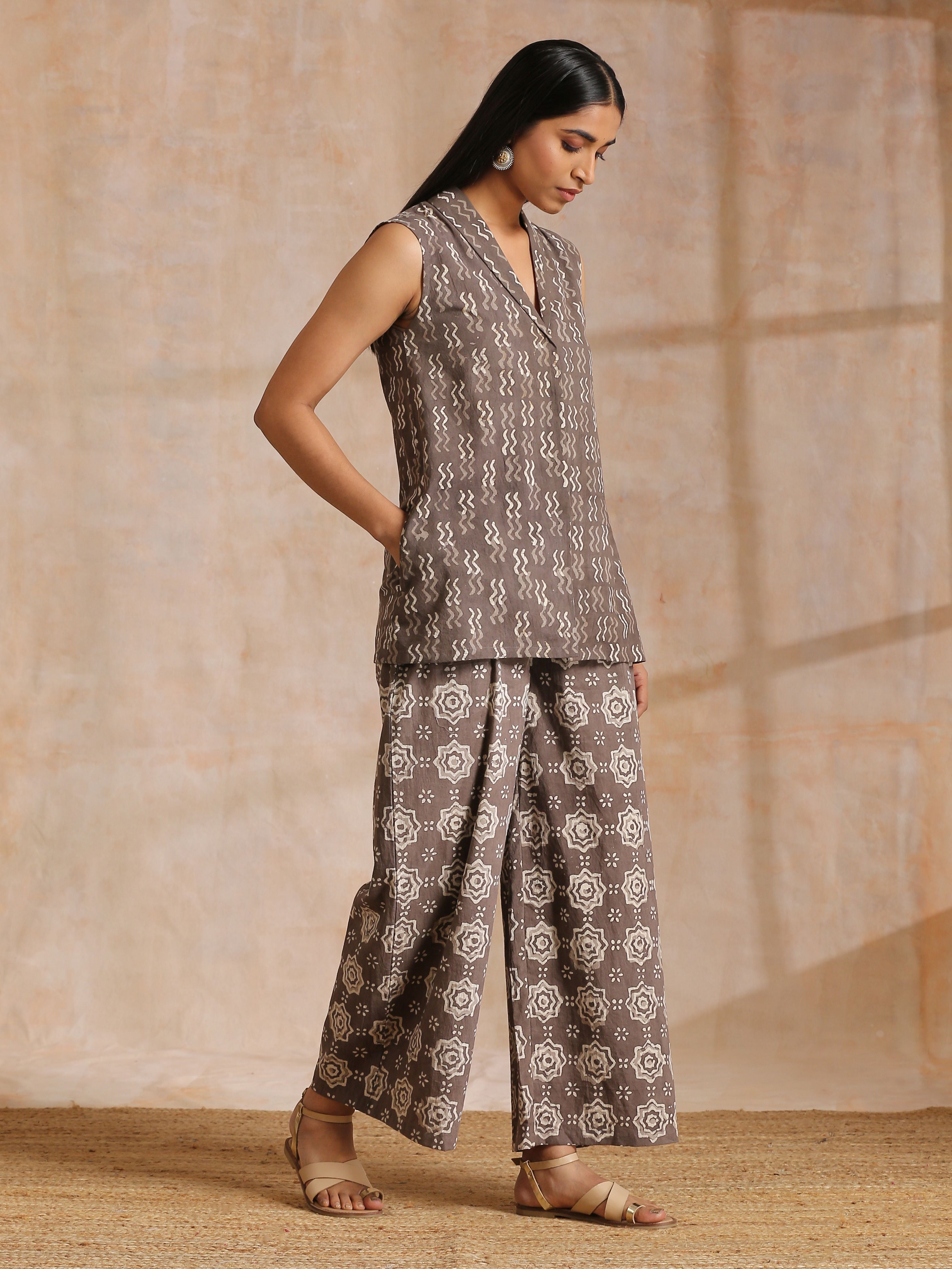 trueBrowns Clay Dabu Zig-Zag Motifs Print Cotton Sleeveless Jacket Pant Set