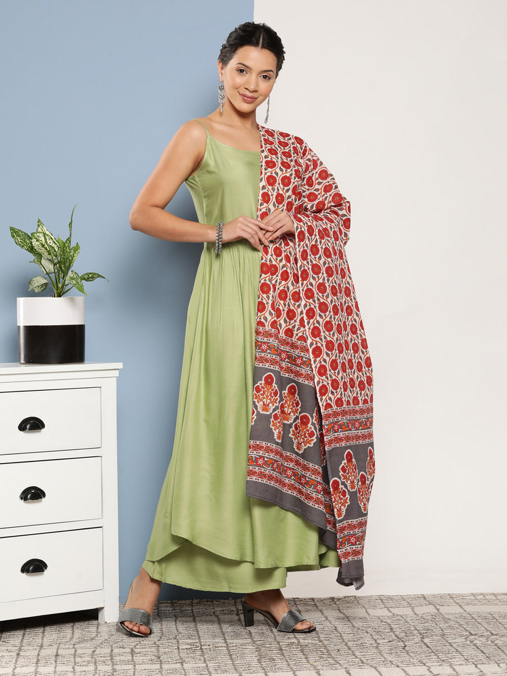 InWeave Women's Light Green Ray Strappy Set With Orange Floral Cotton Dupatta