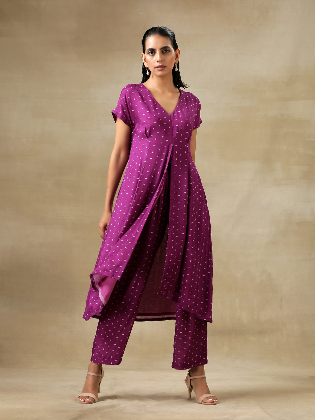 trueBrowns Purple Bandhani Printed Silk Drop Shoulder Kurta Pant Set