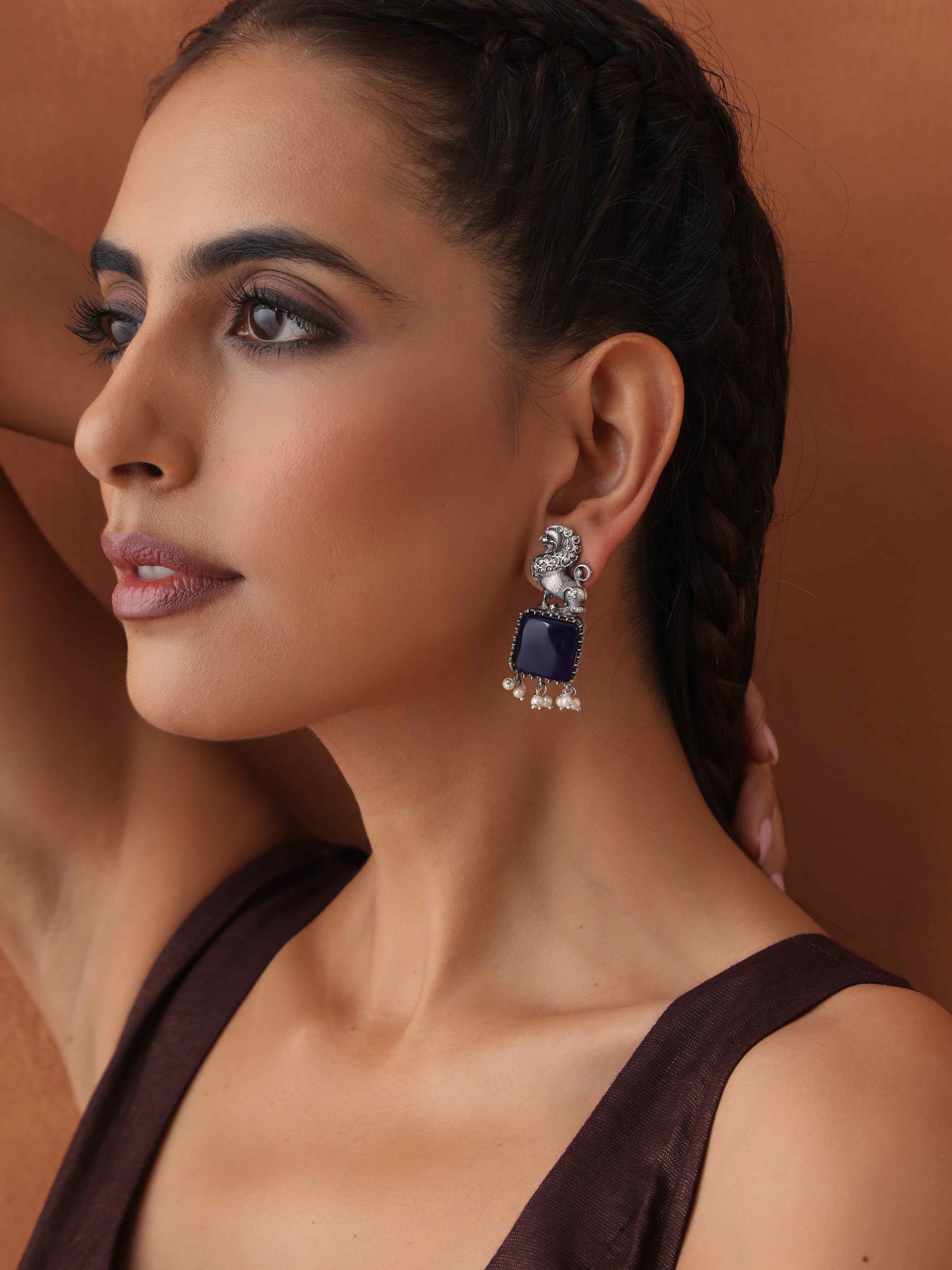 trueBrowns Silver Tone Turquise Stone Earrings
