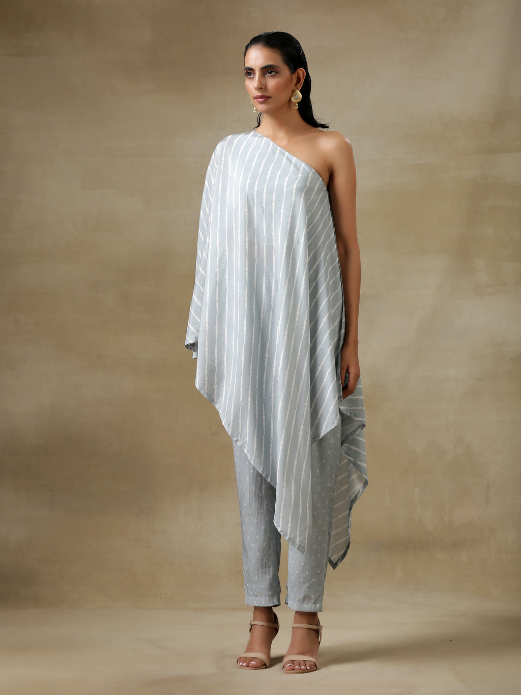 trueBrowns Grey Bandhani Printed Silk One-Shoulder Kurta Pant Set
