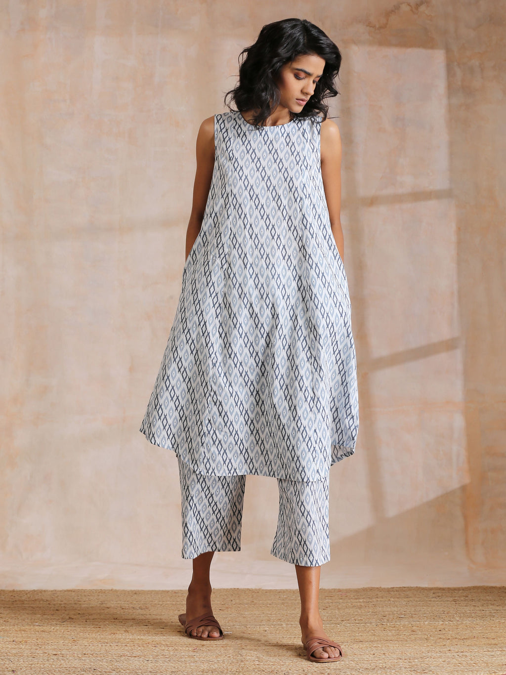 trueBrowns Multi Grey On Grey Ikat Print Cotton High-Low Co-Ord Set