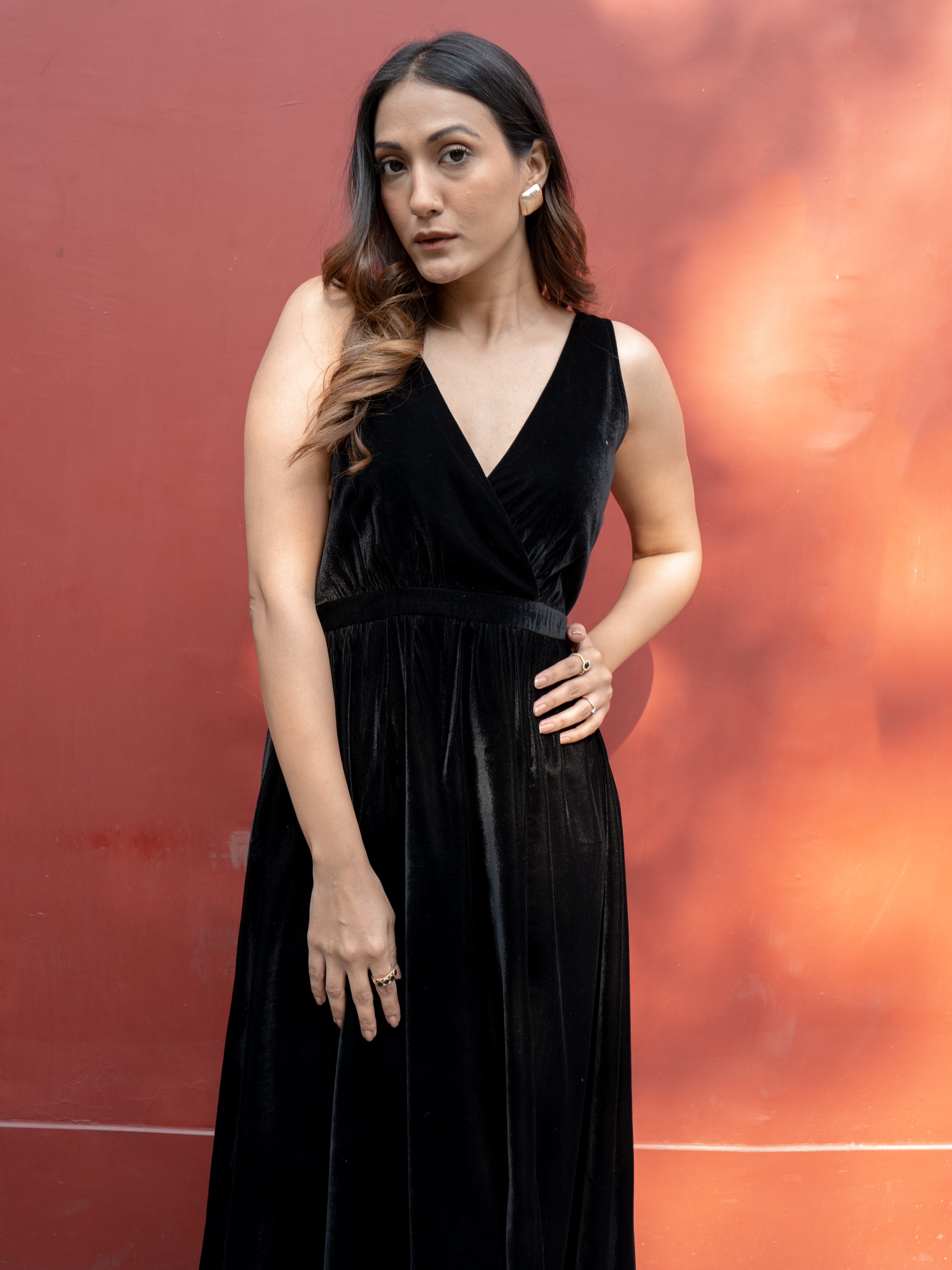 trueBrowns Black Velvet Sleeveless Dress
