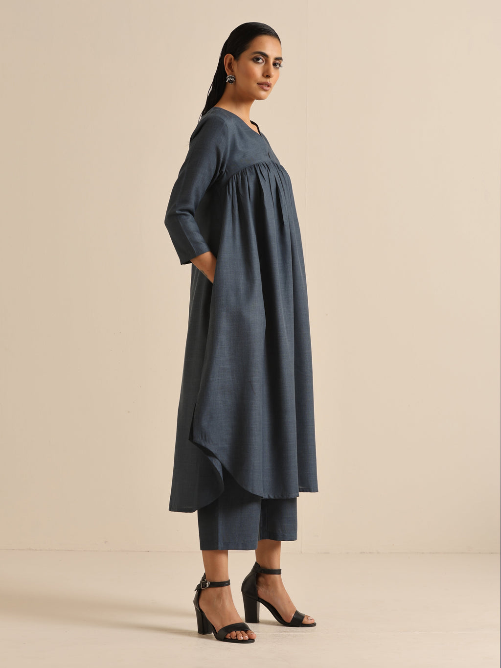 trueBrowns Light Blue Slub Gathered Kurta Pant Set