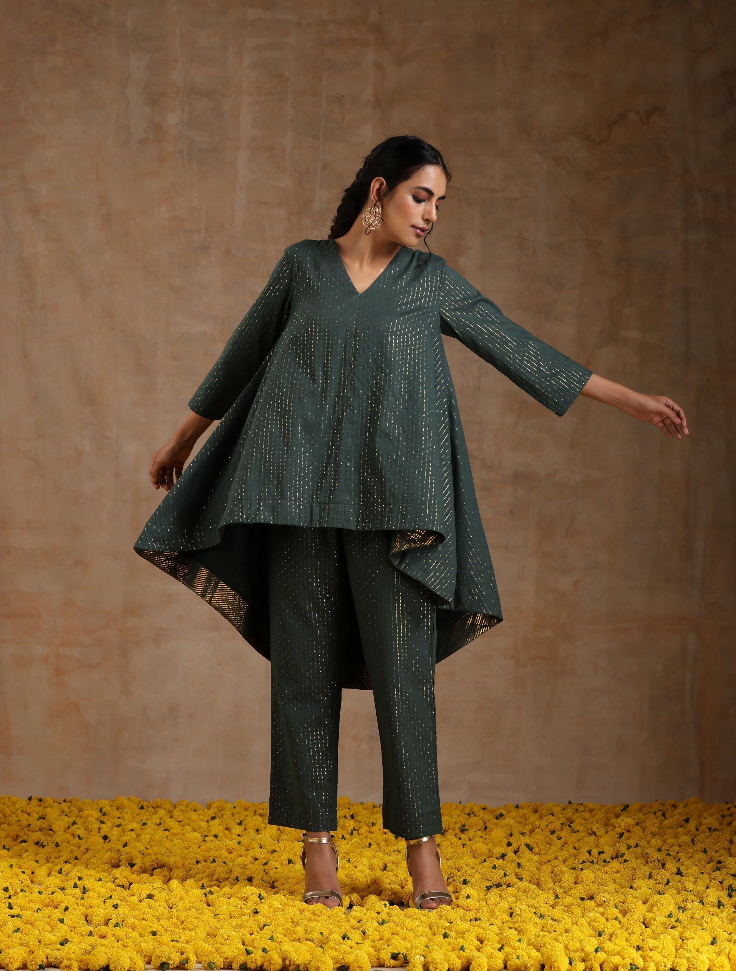 trueBrowns Dark Green Gold Cotton High-Low Co-Ord Set