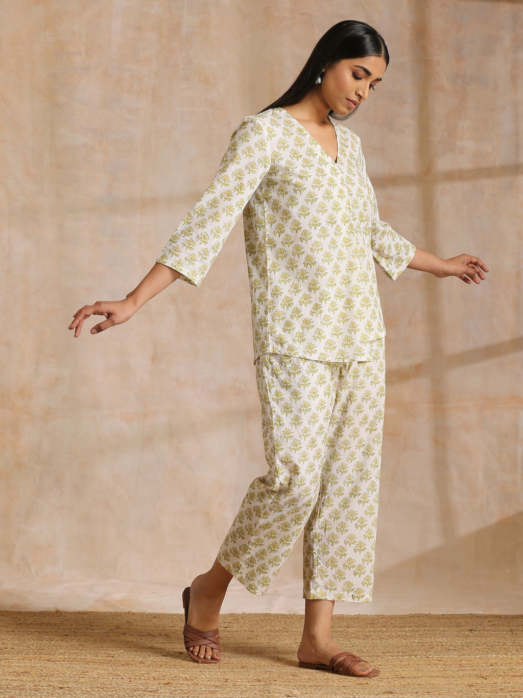 trueBrowns Green Buta On Off-White Block Print Cotton Co-Ord Set