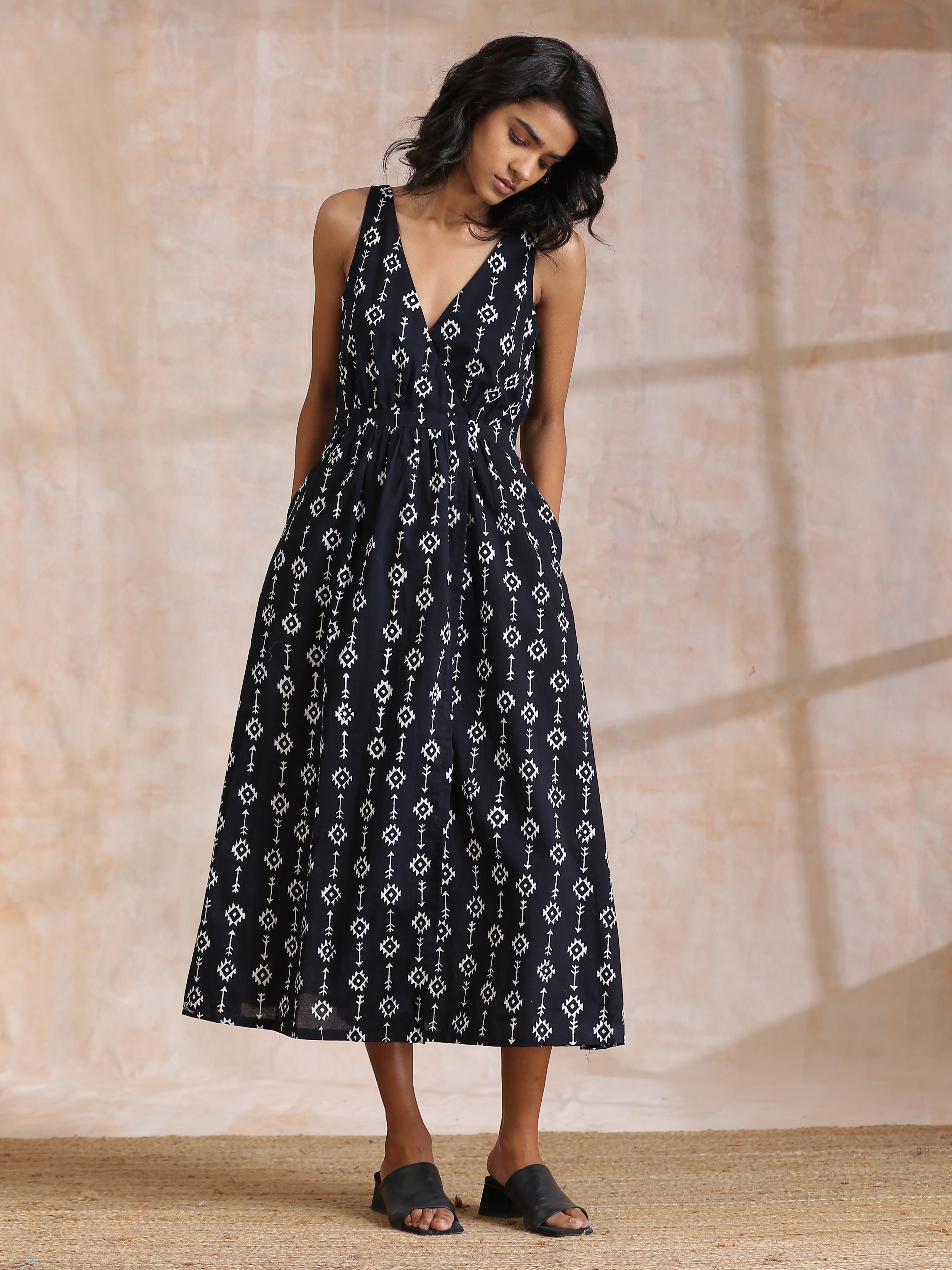 trueBrowns Black White Geometric Print Cotton Sleeveless Wrap Dress