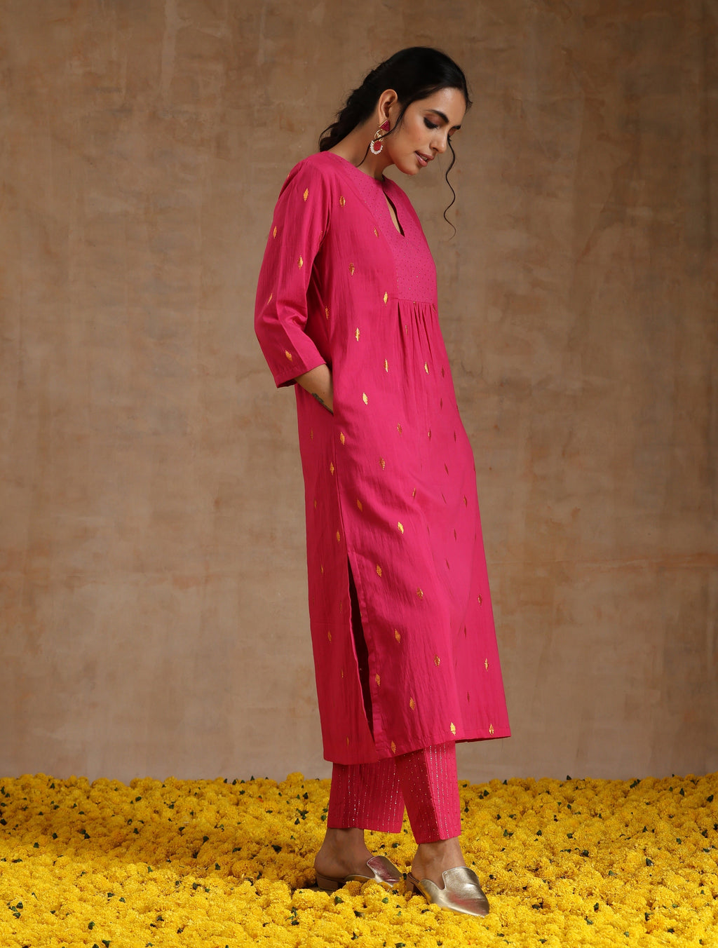 trueBrowns Pink Gold Cotton Yoke Kurta Set