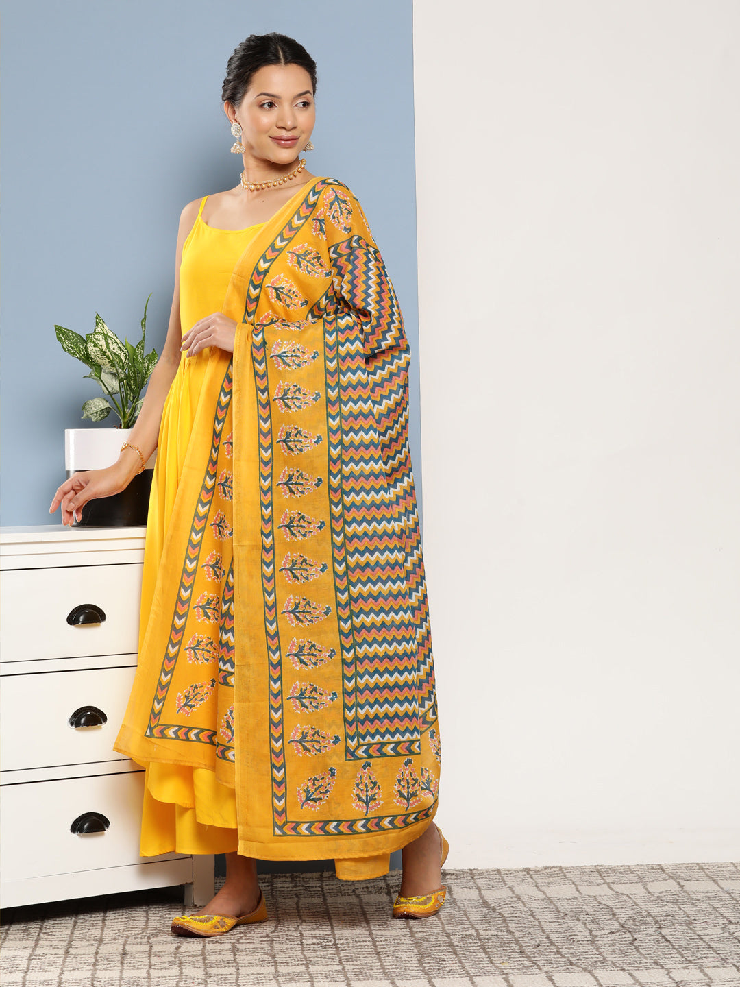 InWeave Women's Yellow Ray Strappy Kurta Set With Yellow Zig Zag Cotton Dupatta